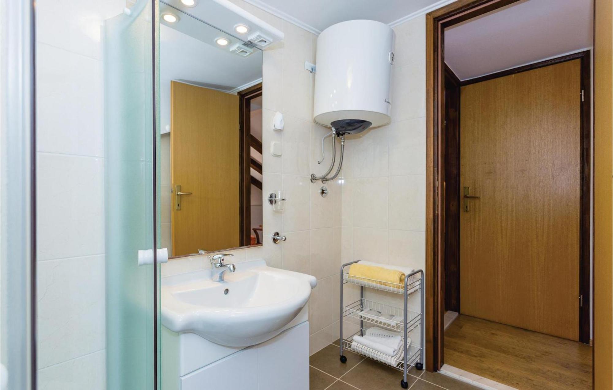 Nice Apartment In Dubrovnik With Kitchenette Extérieur photo